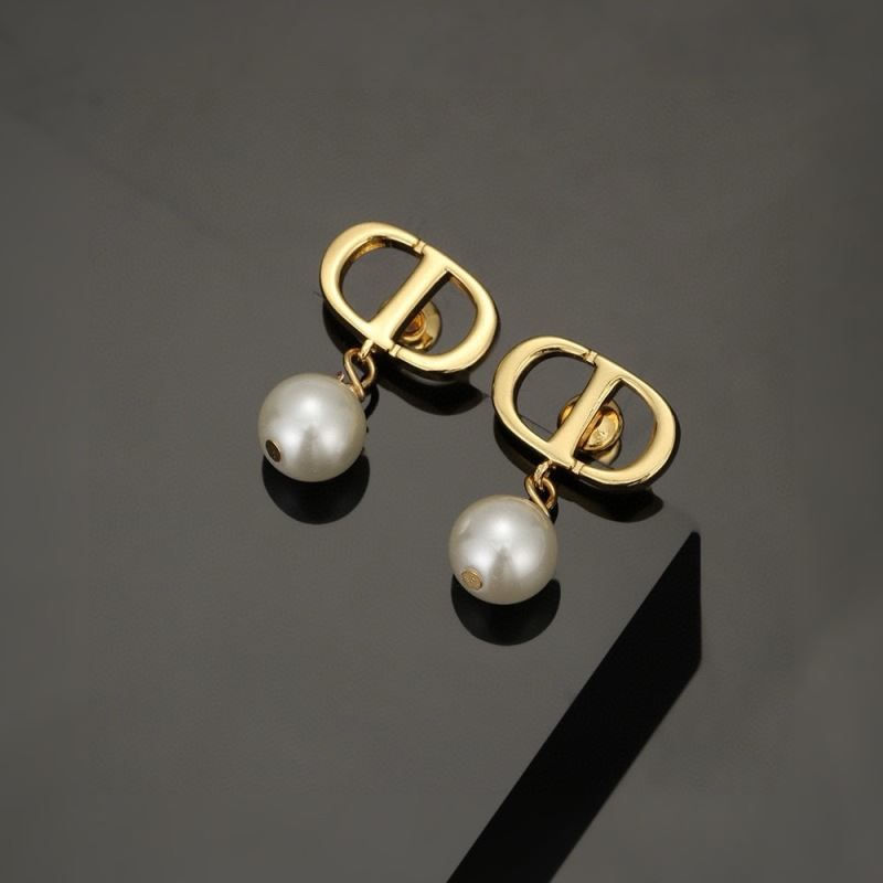 chr1st1an D10r earrings